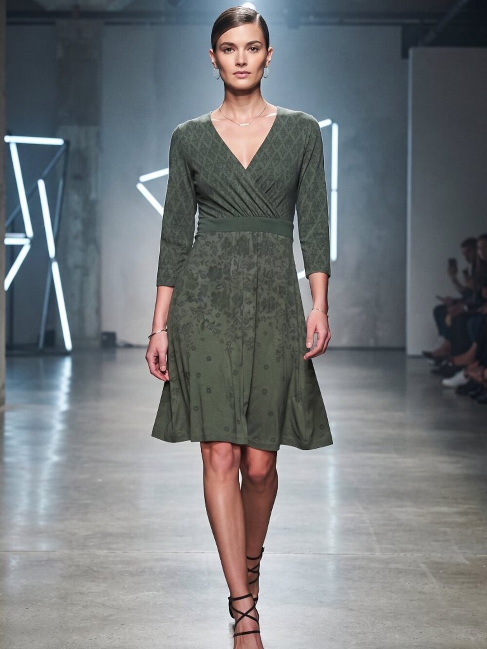 Athleta Floral Jacquard Cowl Neck Long Sleeve Midi Dress Olive Green Womens S